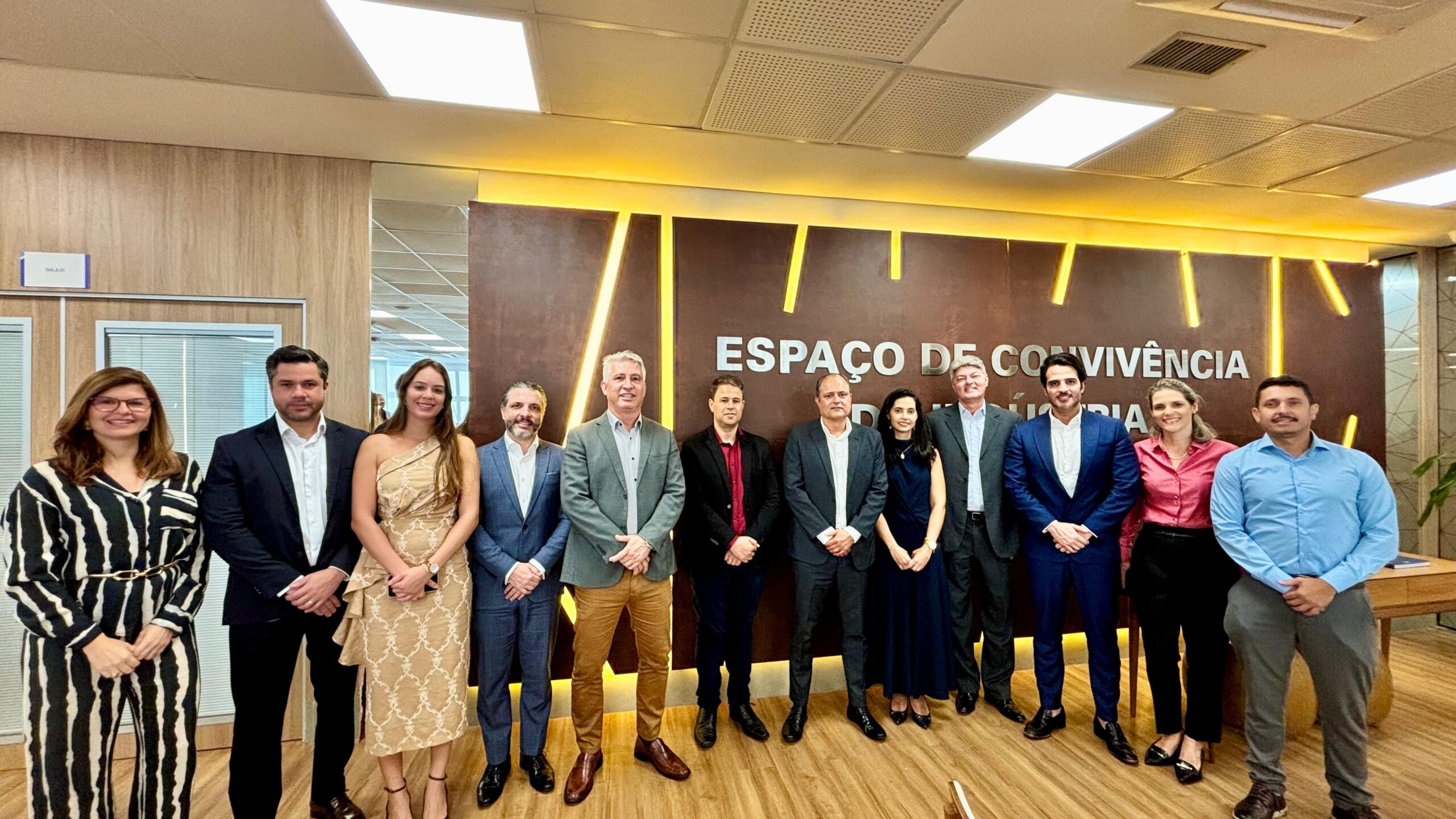 SINDIMIBA participa de agendas estratégicas na FIEB e reforça articulação institucional