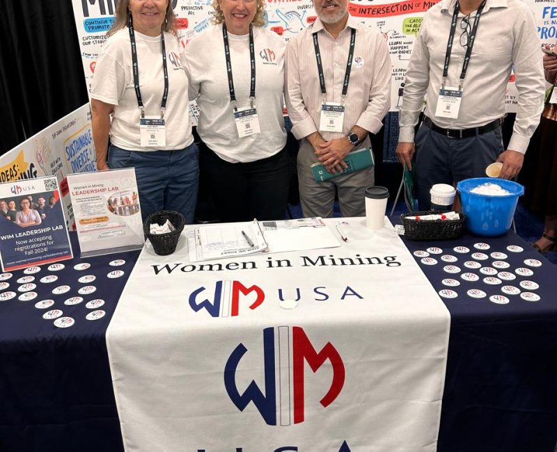 Diretoria do Sindimiba se reúne com líderes da “Women in Mining” dos EUA na Minexpo em Las Vegas